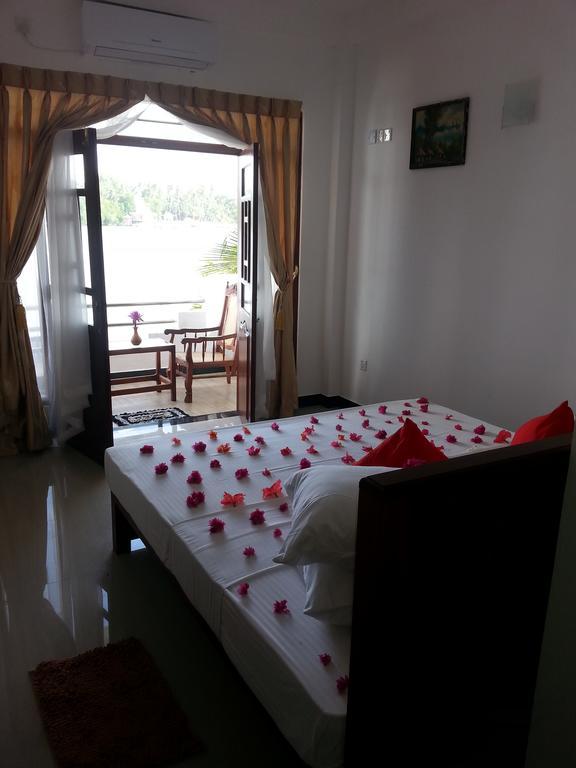 Villa River View Алутгама Екстериор снимка