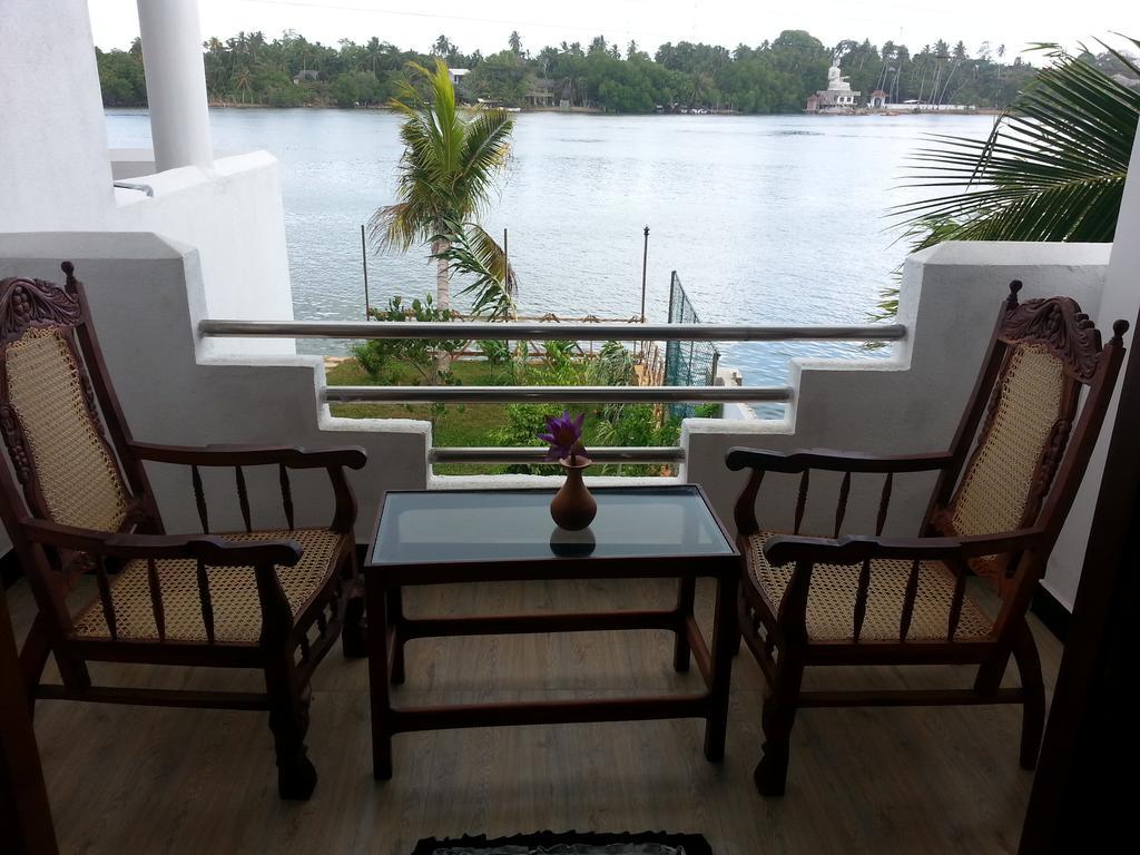 Villa River View Алутгама Екстериор снимка