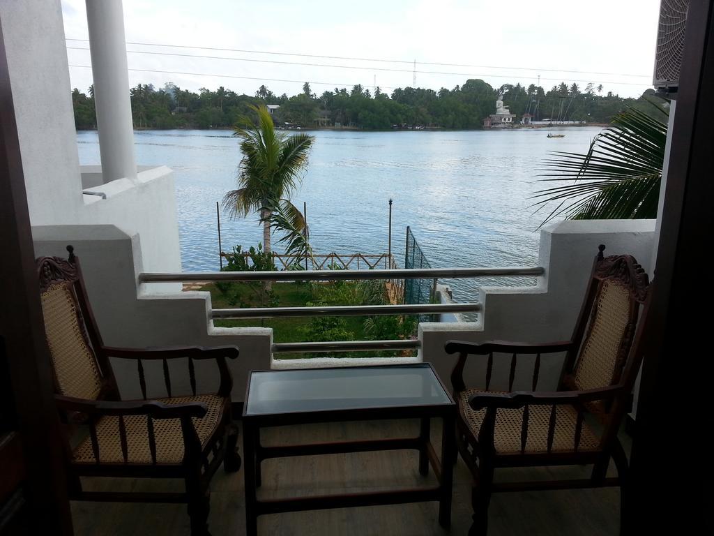 Villa River View Алутгама Екстериор снимка