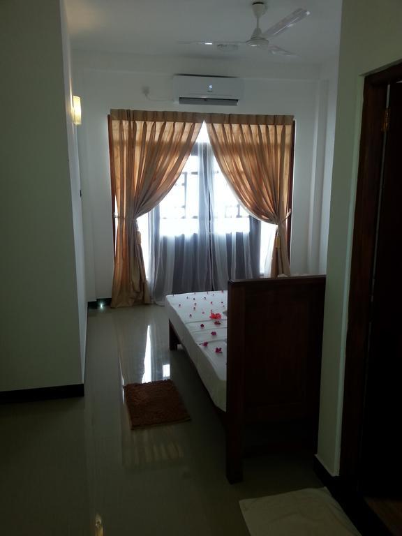 Villa River View Алутгама Екстериор снимка