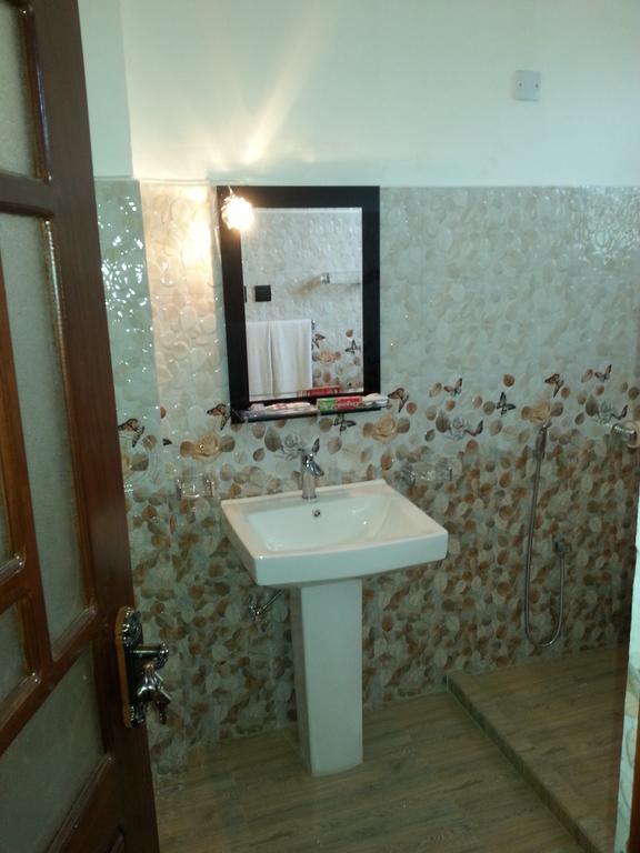 Villa River View Алутгама Екстериор снимка