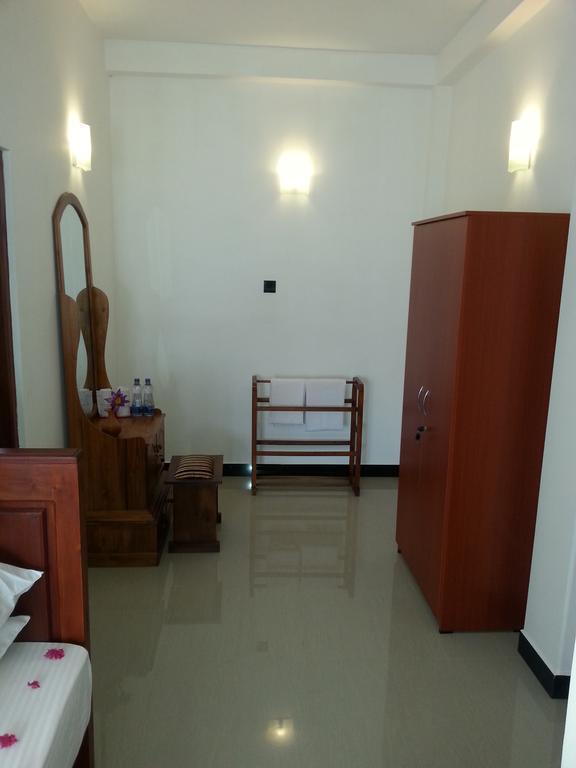 Villa River View Алутгама Екстериор снимка