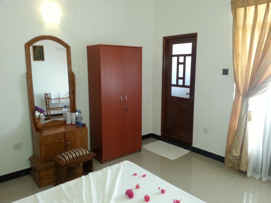 Villa River View Алутгама Екстериор снимка