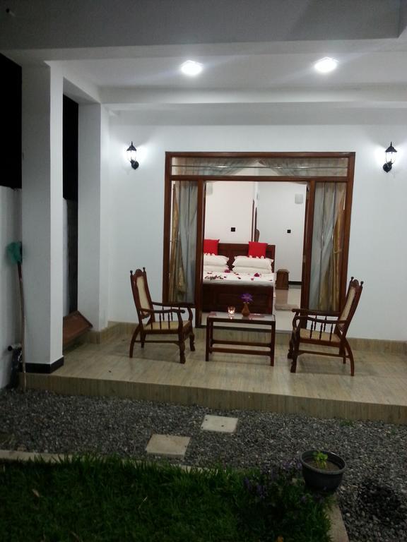 Villa River View Алутгама Екстериор снимка